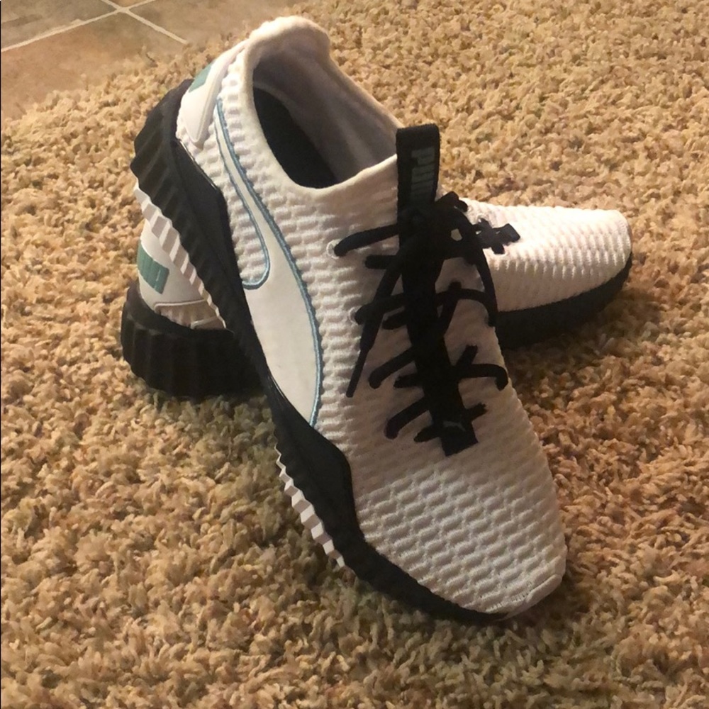Women’s puma’s